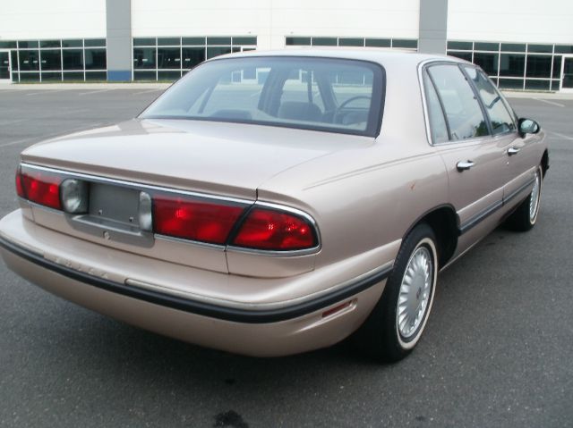 Buick LeSabre 1999 photo 1