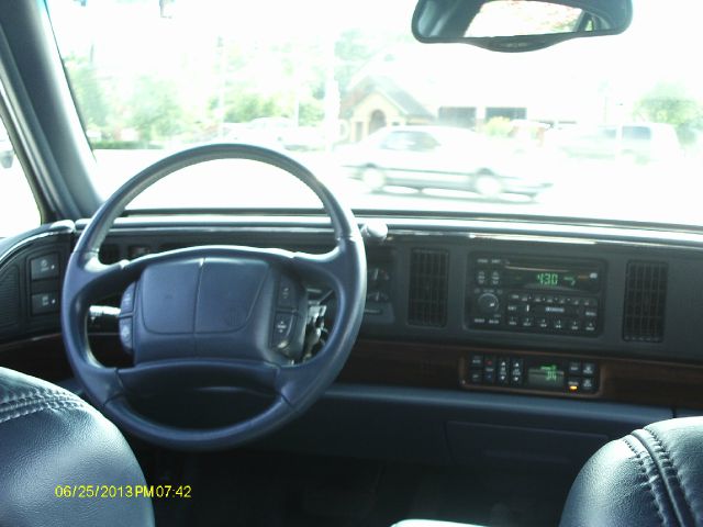 Buick LeSabre SLT 25 Sedan