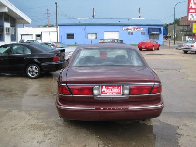 Buick LeSabre 1999 photo 2