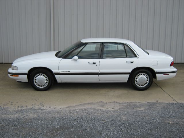 Buick LeSabre 1999 photo 2