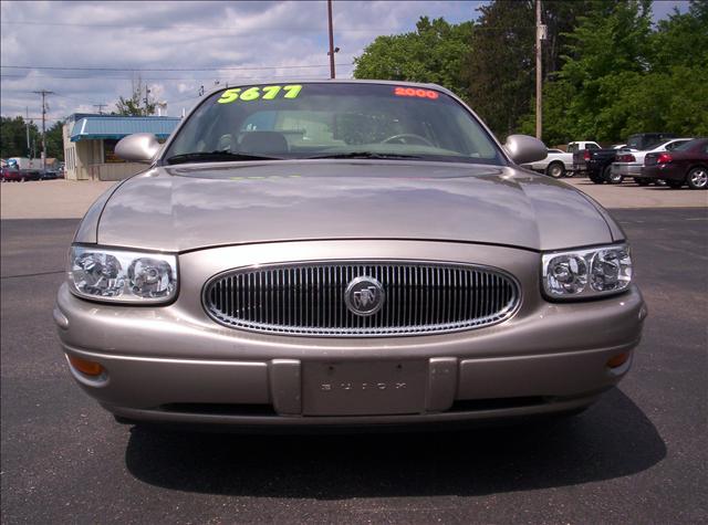 Buick LeSabre 2000 photo 1