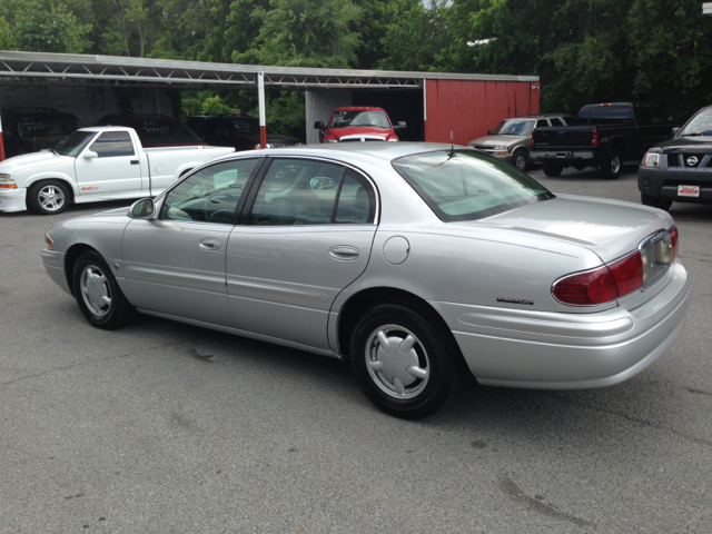 Buick LeSabre 2000 photo 2