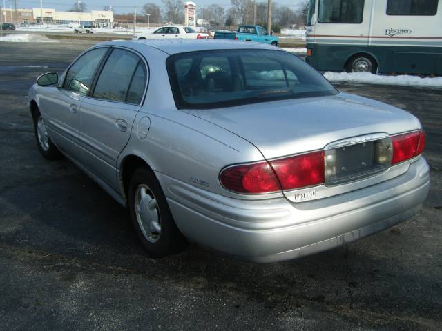 Buick LeSabre 2000 photo 2