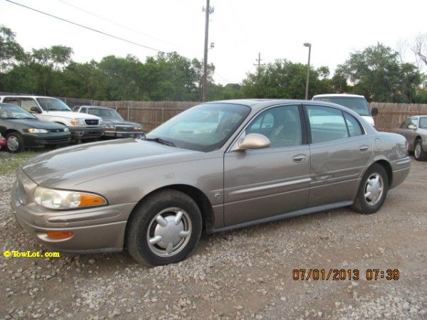 Buick LeSabre 2000 photo 1