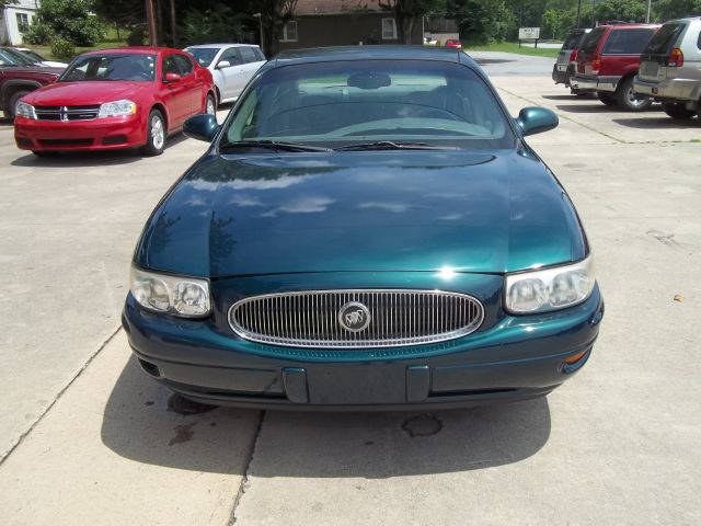 Buick LeSabre 2000 photo 1