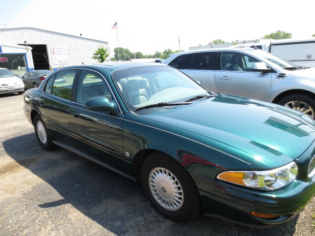 Buick LeSabre 2000 photo 2