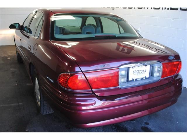 Buick LeSabre 2000 photo 2