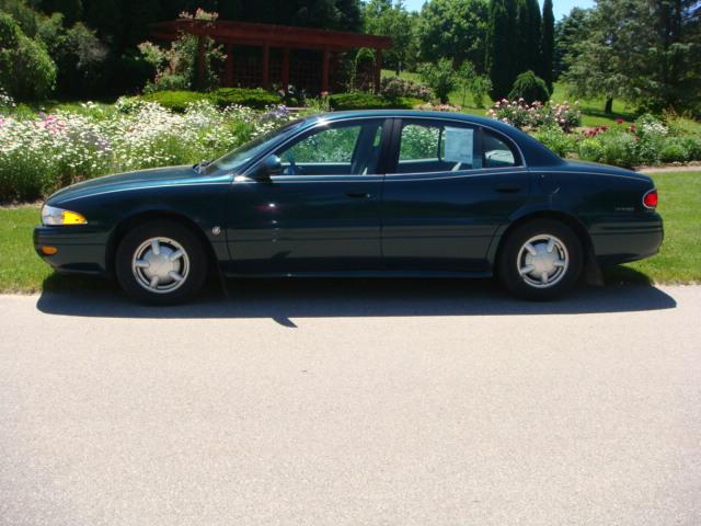 Buick LeSabre 2000 photo 1