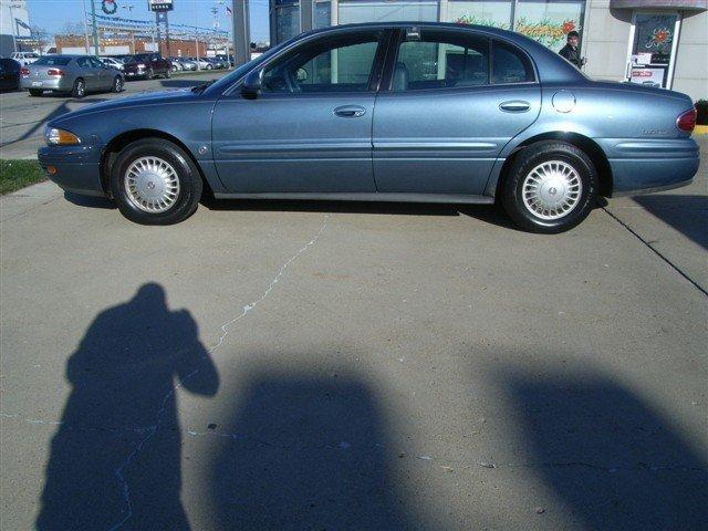 Buick LeSabre 2000 photo 2