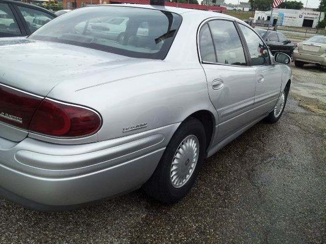 Buick LeSabre 2000 photo 1