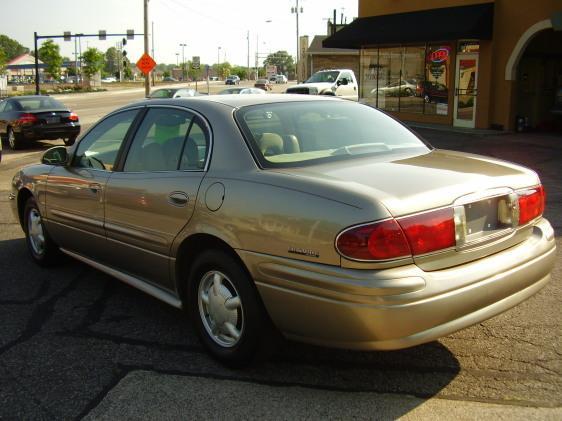 Buick LeSabre 2000 photo 3