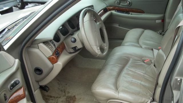 Buick LeSabre 2000 photo 2