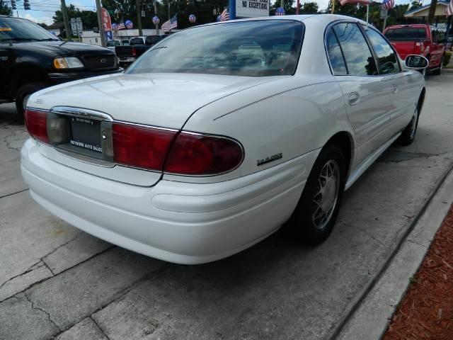 Buick LeSabre 2000 photo 3