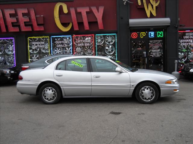 Buick LeSabre 2000 photo 3