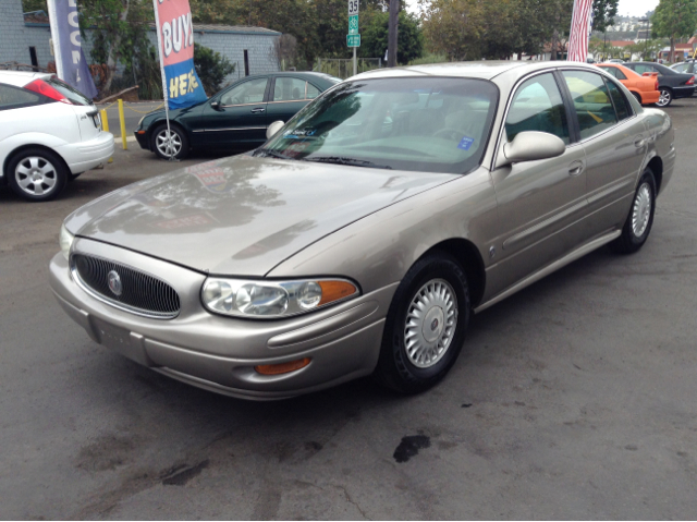 Buick LeSabre 2000 photo 2