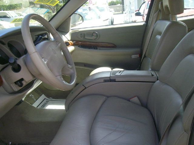 Buick LeSabre 2000 photo 1