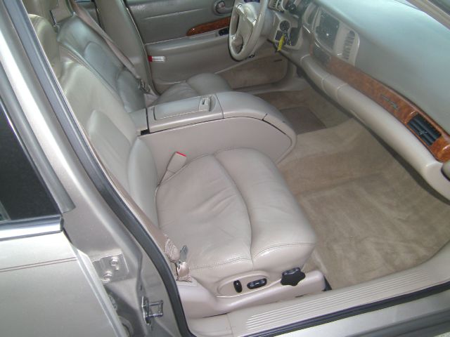 Buick LeSabre 2000 photo 1