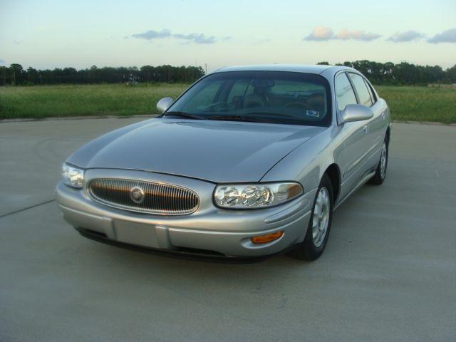 Buick LeSabre 2000 photo 2