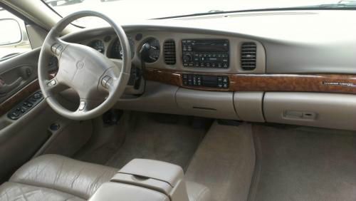 Buick LeSabre 2000 photo 2