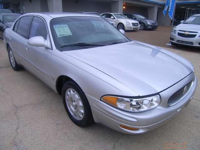 Buick LeSabre 2000 photo 2