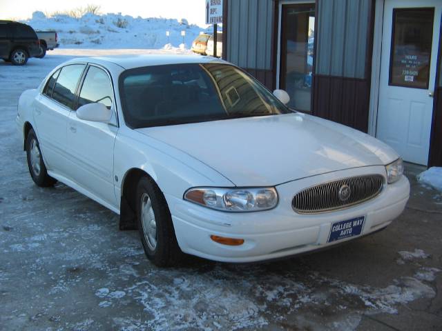 Buick LeSabre 2000 photo 1