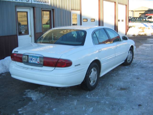 Buick LeSabre 2000 photo 2