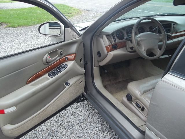 Buick LeSabre 2000 photo 1