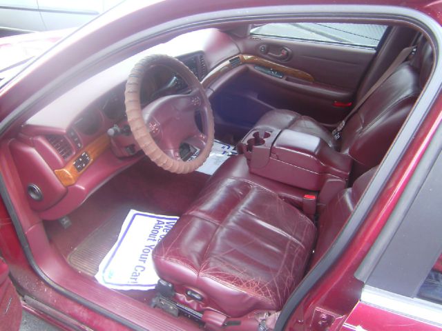 Buick LeSabre 2000 photo 1