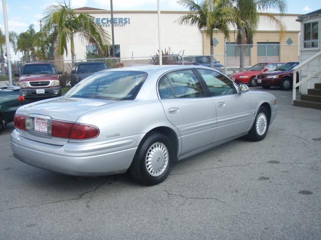 Buick LeSabre 2000 photo 1