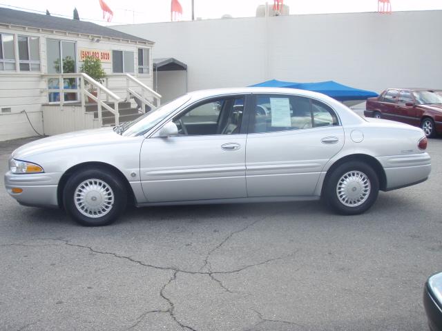 Buick LeSabre 2000 photo 2