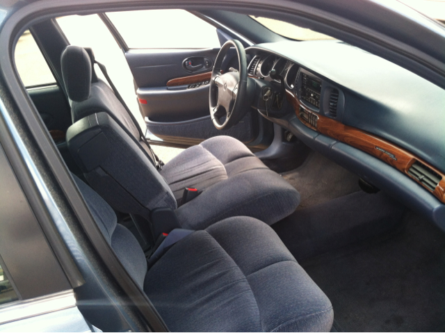 Buick LeSabre 2000 photo 1