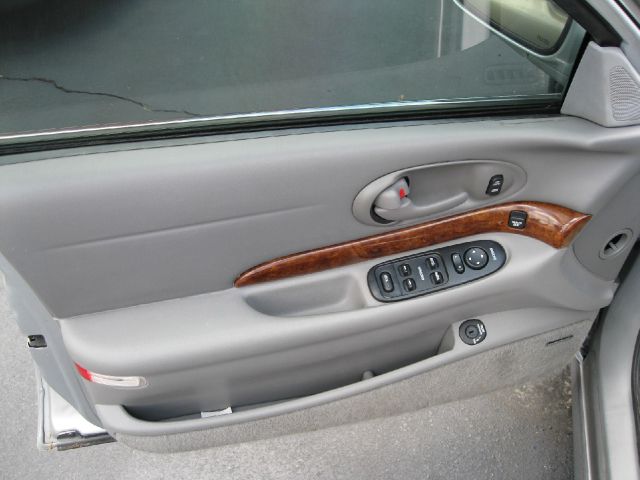 Buick LeSabre 2000 photo 14