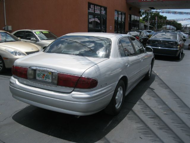 Buick LeSabre 2000 photo 2