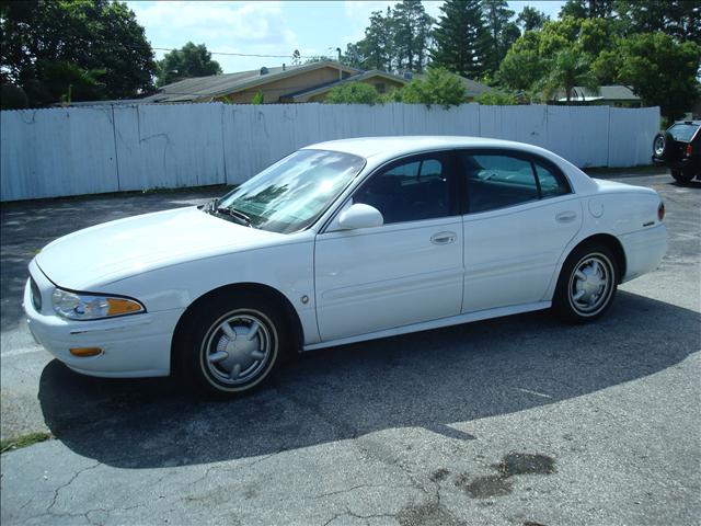 Buick LeSabre 2000 photo 1