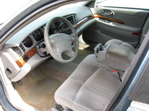 Buick LeSabre 2000 photo 1