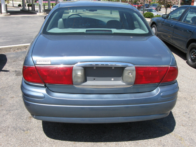 Buick LeSabre 2000 photo 2