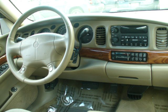 Buick LeSabre 2000 photo 1