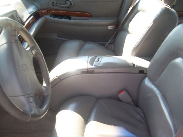 Buick LeSabre 2001 photo 2