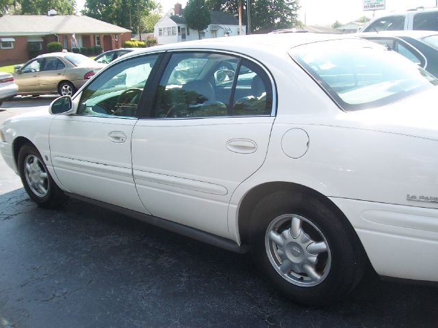 Buick LeSabre 2001 photo 3