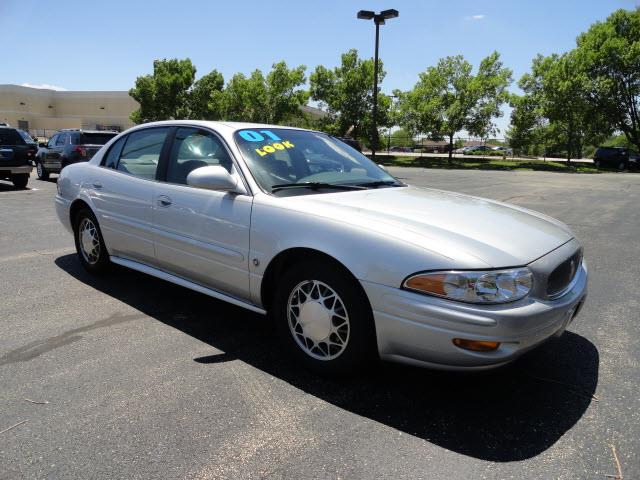 Buick LeSabre 2001 photo 2