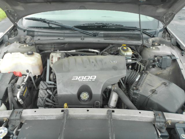 Buick LeSabre 2002 photo 1