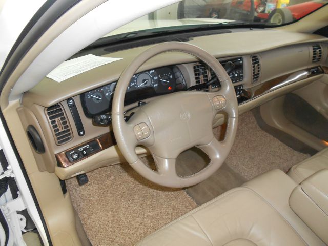 Buick LeSabre 2002 photo 1