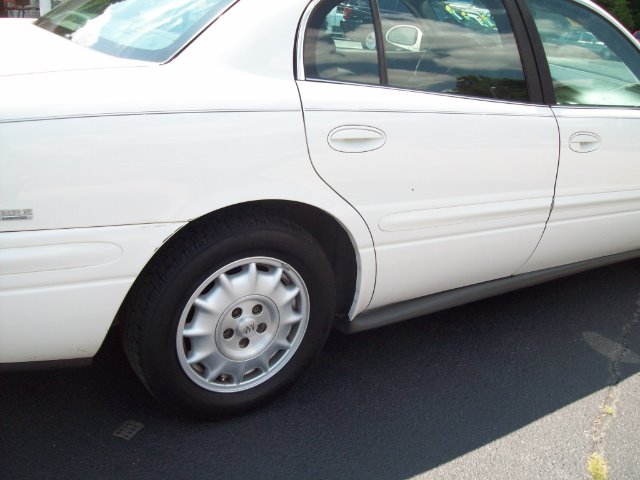 Buick LeSabre 2002 photo 1