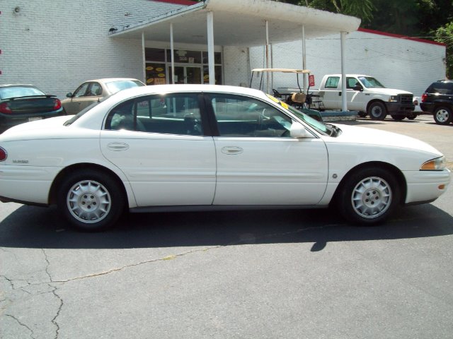 Buick LeSabre 2002 photo 2