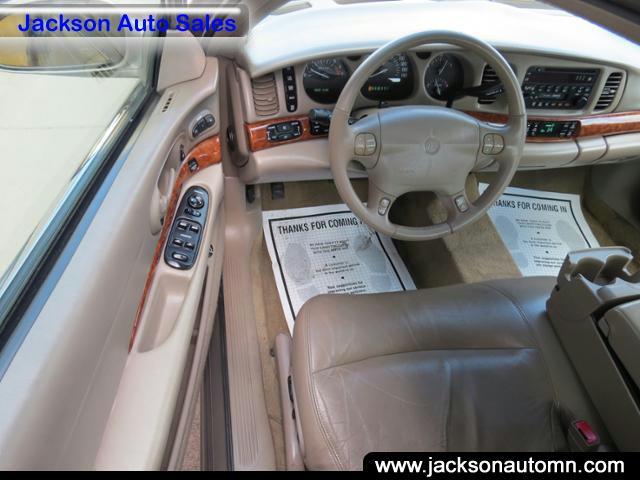 Buick LeSabre 2002 photo 2