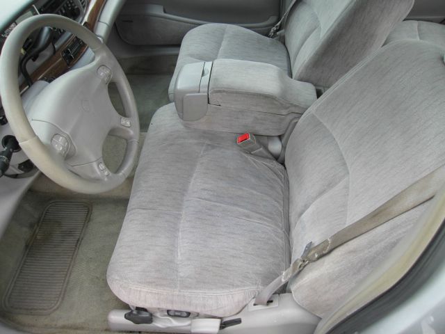 Buick LeSabre 2002 photo 3