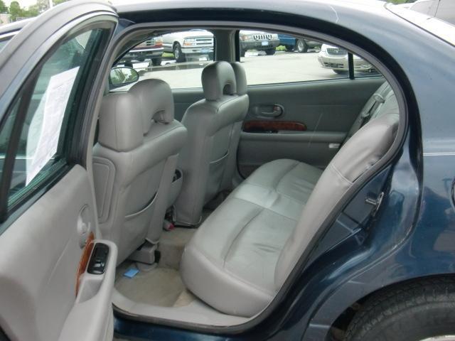 Buick LeSabre 2002 photo 3