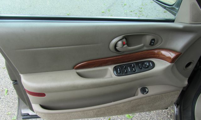 Buick LeSabre 2002 photo 3