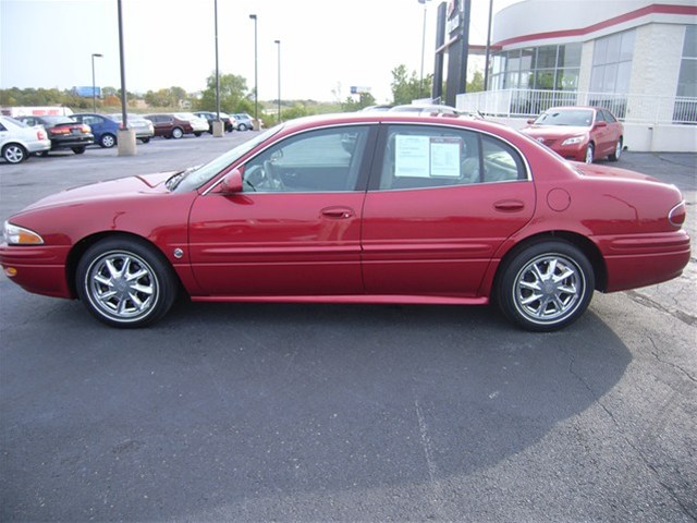 Buick LeSabre 2003 photo 1