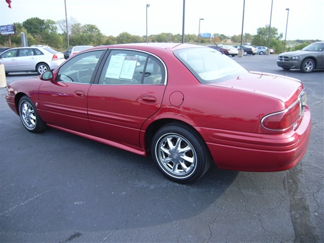 Buick LeSabre 2003 photo 2